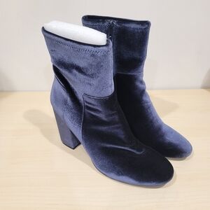 Nine West Navy "Coopero" Velvet Ankle Boots - 11M